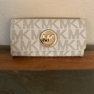 Michael Kors wallet